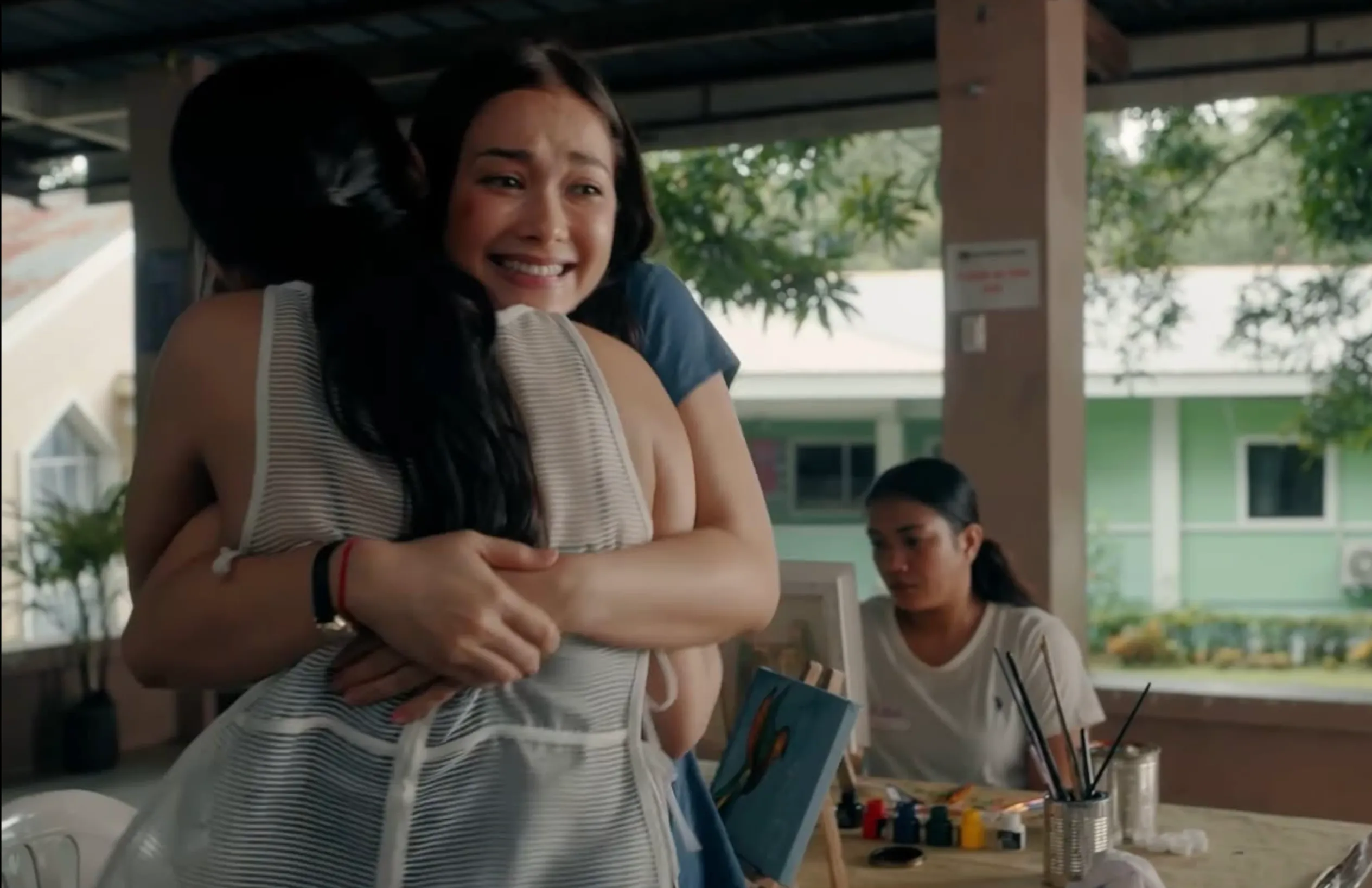 4-hugging the enemy